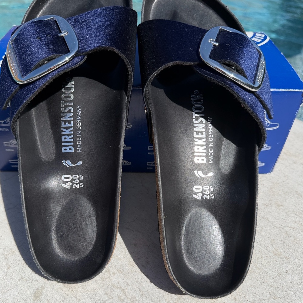 BIRKENSTOCK MADRID BIG BUCKLE SANDAL IN VELVET MIDNIGHT  Size 40 - Picture 12 of 14